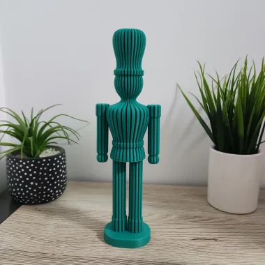 Minimalistyczny dziadek do orzechów, figurka świąteczna