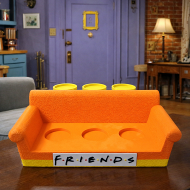 Legendarna kanapa dla figurek Funki pop Friends z MacDonald